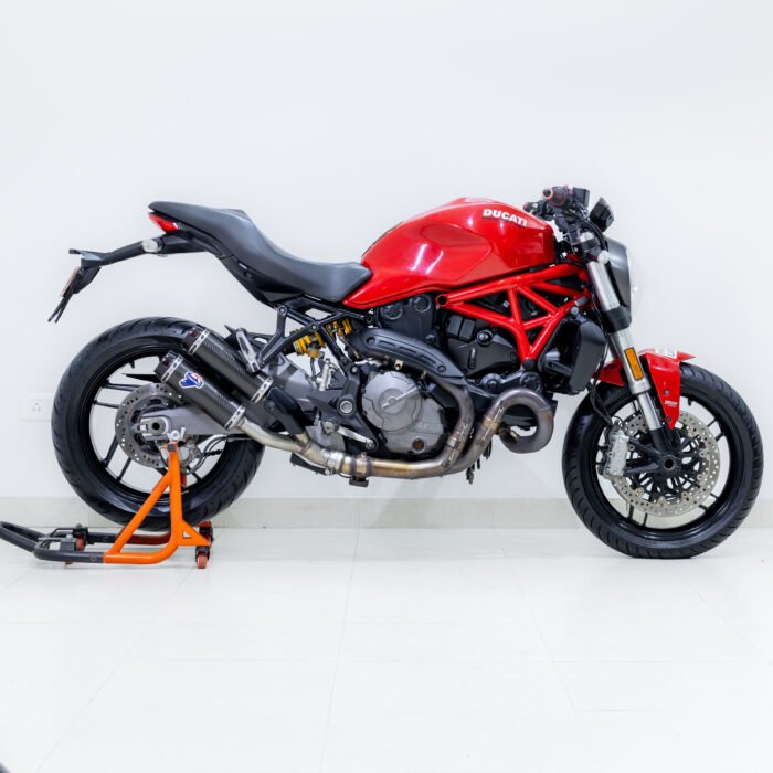 Ducati Monster 821 - Image 2