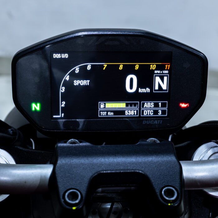 Ducati Monster 821 - Image 34