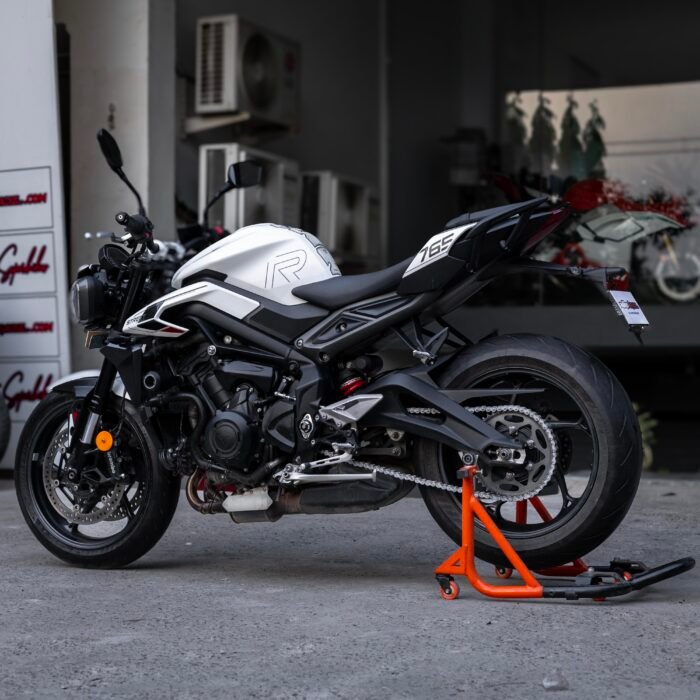 Triumph Street Triple R - Image 26