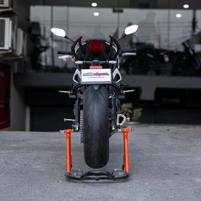 Triumph Street Triple R - Image 27