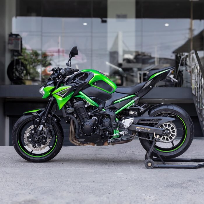 Kawasaki Z900 - Image 8