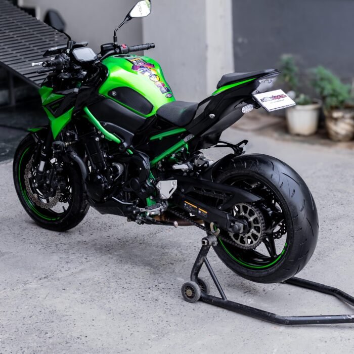 Kawasaki Z900 - Image 4