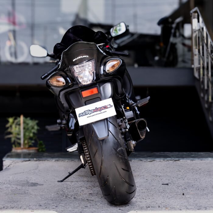Suzuki Hayabusa GSX 1300 R - Image 12