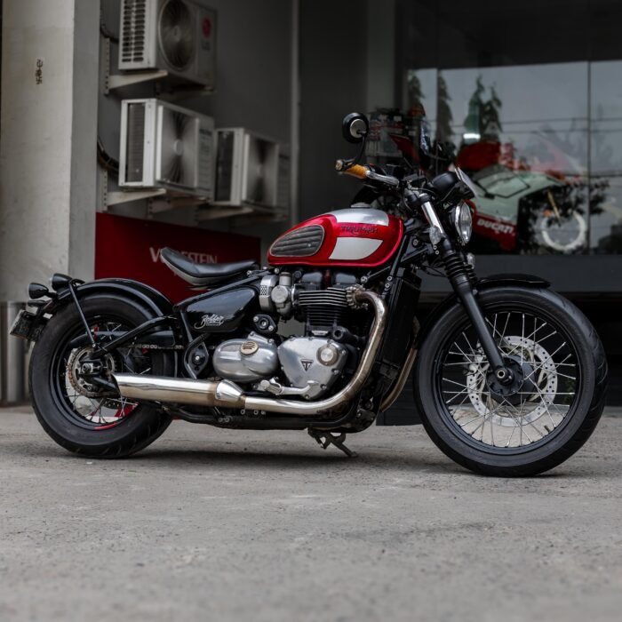 Triumph Bonneville Bobber - Image 22