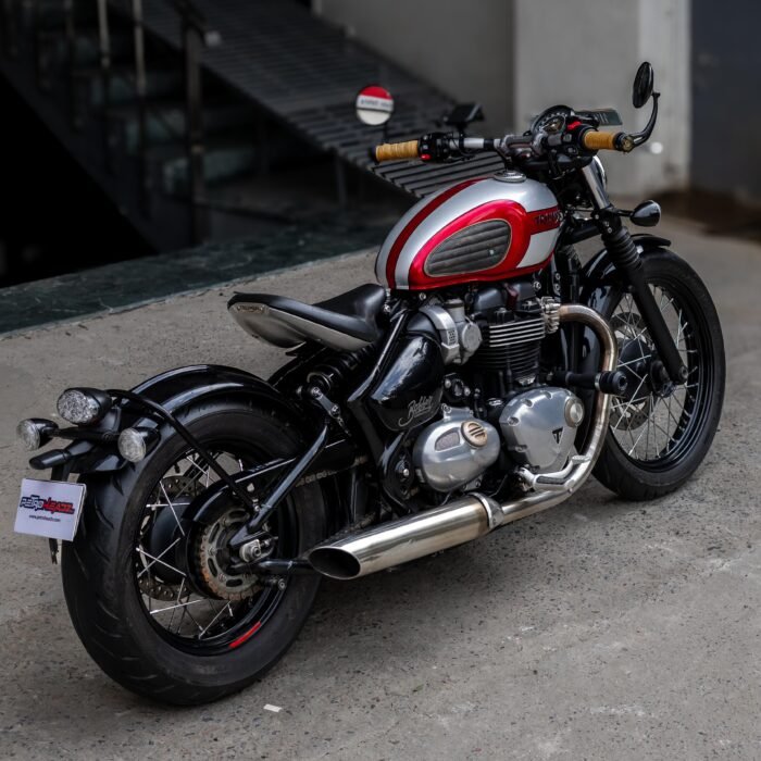 Triumph Bonneville Bobber - Image 21