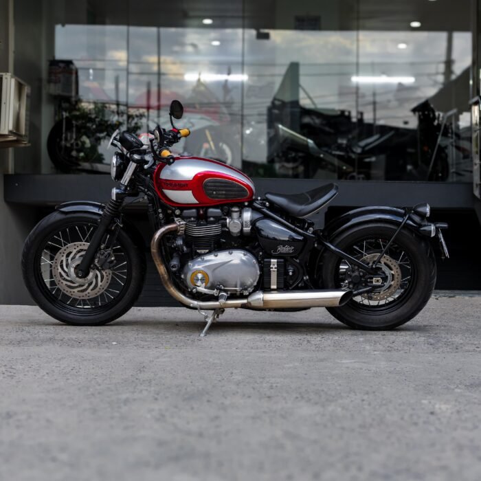 Triumph Bonneville Bobber - Image 10