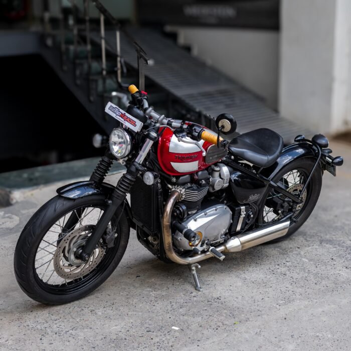 Triumph Bonneville Bobber - Image 9