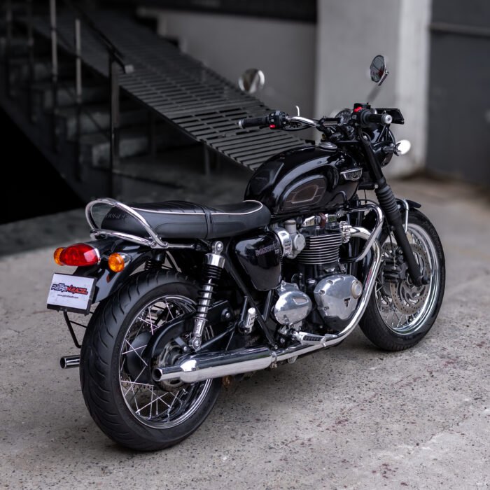 Triumph Bonneville T120 - Image 17