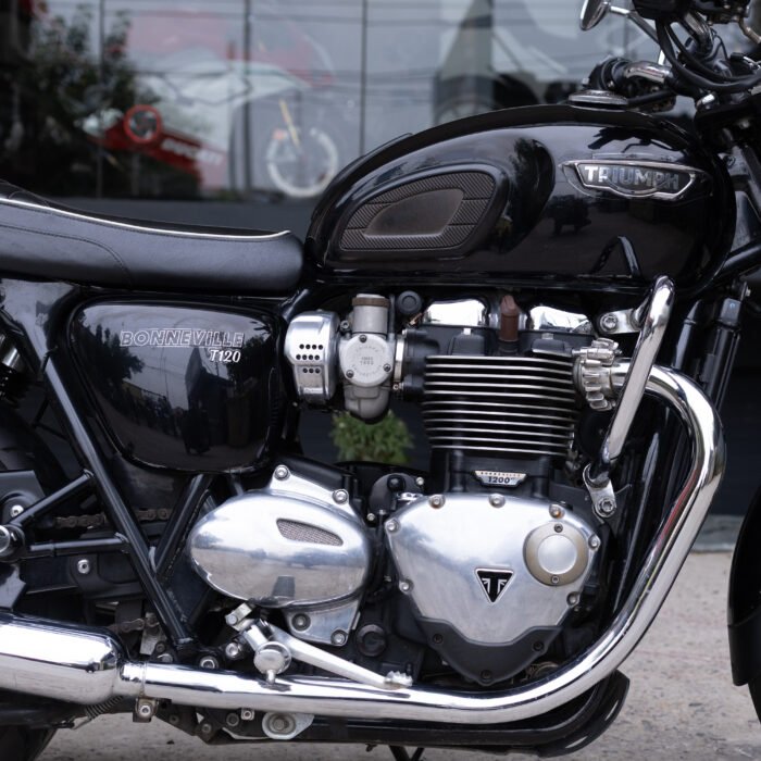 Triumph Bonneville T120 - Image 10