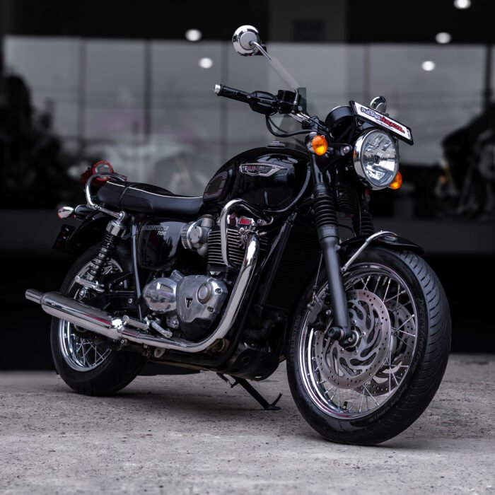 Triumph Bonneville T120 - Image 9