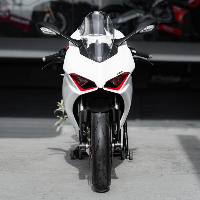 Ducati Panigale V2 - Image 8