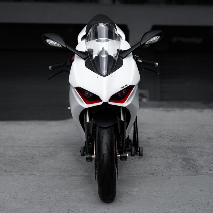 Ducati Panigale V2 - Image 9