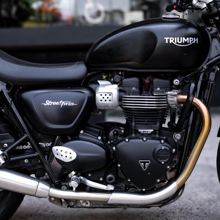 Triumph Street Twin 900 - Image 13