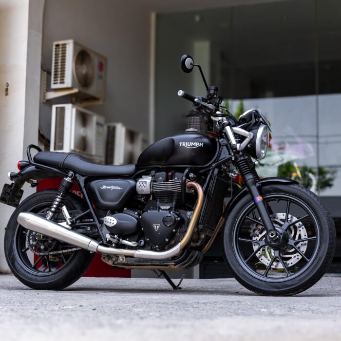 Triumph Street Twin 900 - Image 10