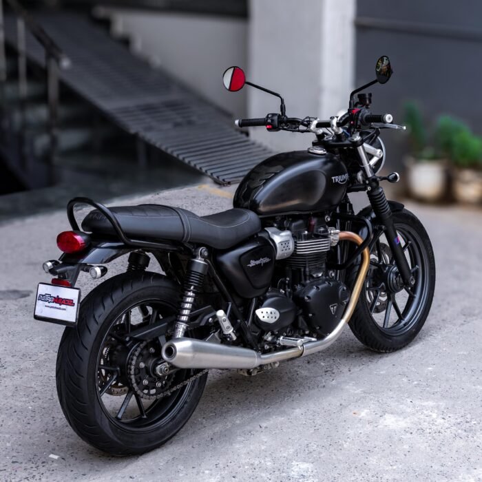 Triumph Street Twin 900 - Image 9