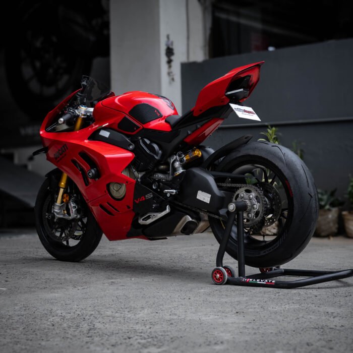Ducati Panigale V4S - Image 29