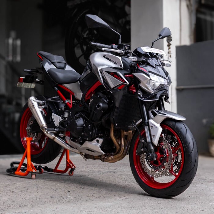 Kawasaki Z900 - Image 11