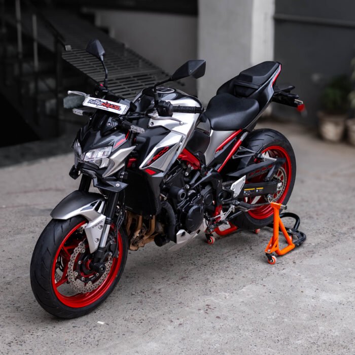 Kawasaki Z900 - Image 9