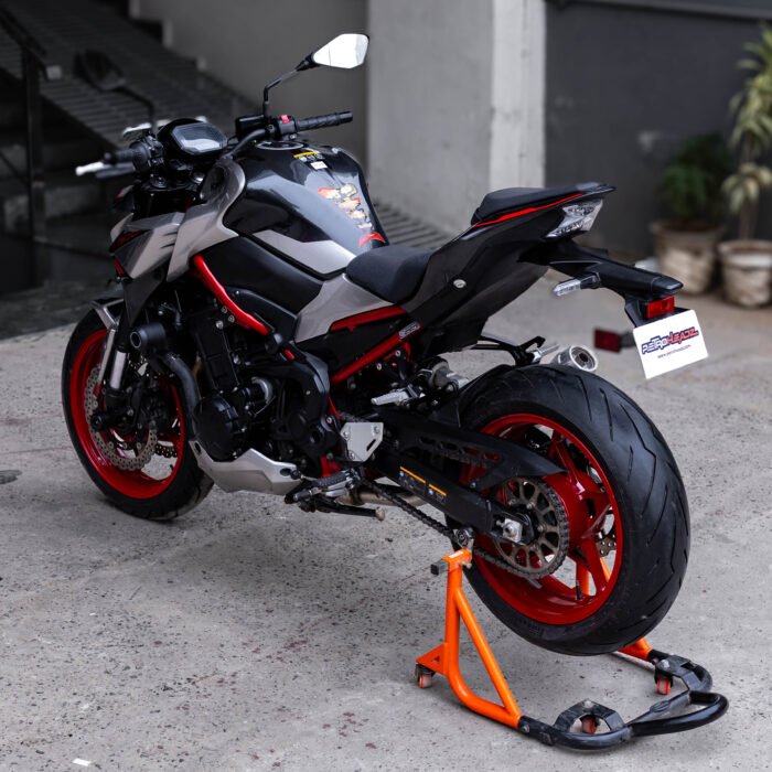 Kawasaki Z900 - Image 4