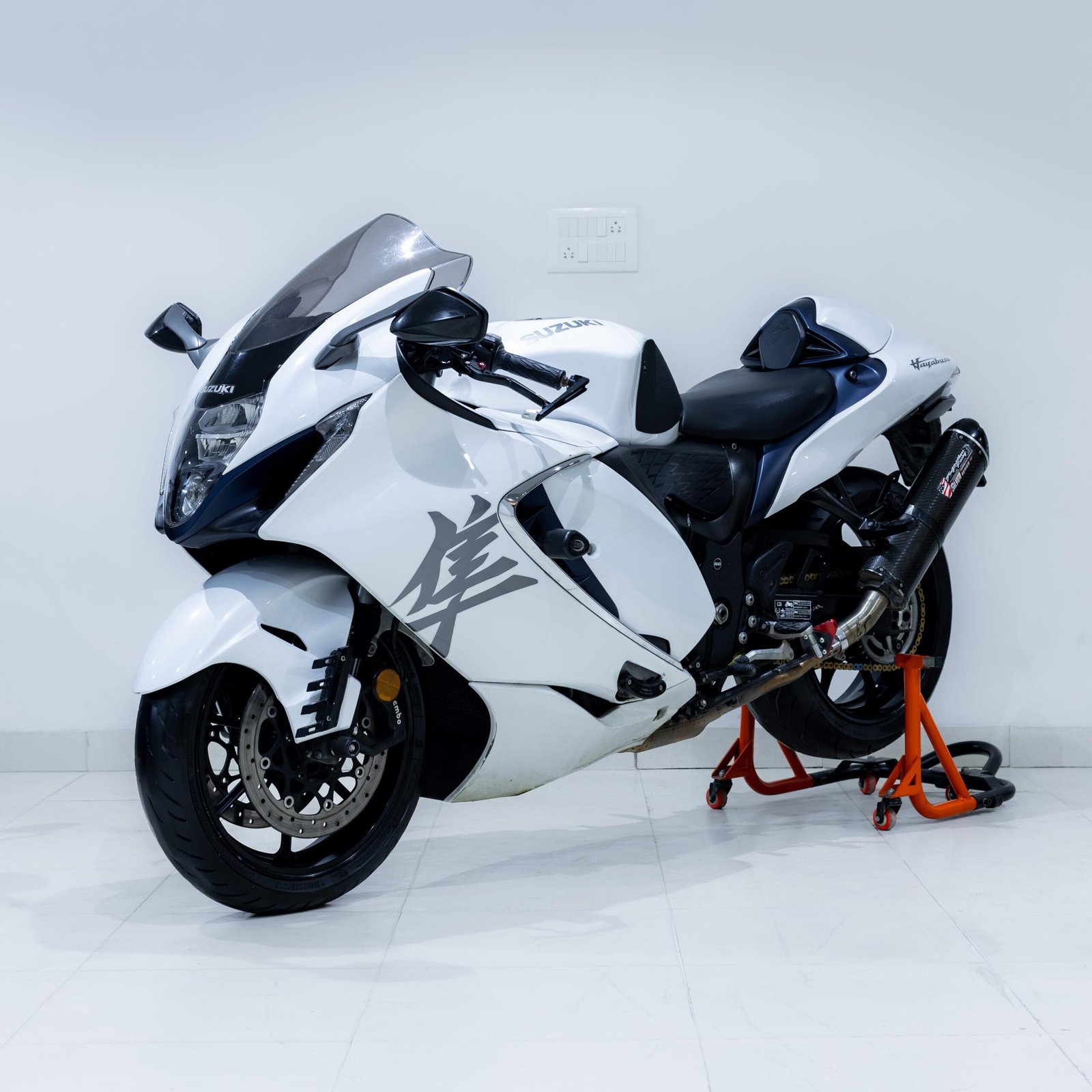 IMG_2390 Suzuki Hayabusa Gen 3 - Image 1